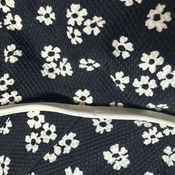 VTG Mainstream Black White Floral Skirted Swimsuit Pin Up Classic Nautical Sz 10 - Picture 13 of 13